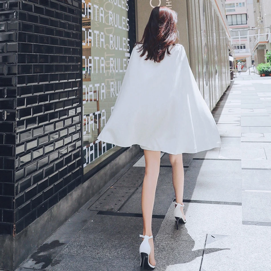 Женское платье накидка осеннее красное белое черное с треугольным вырезом