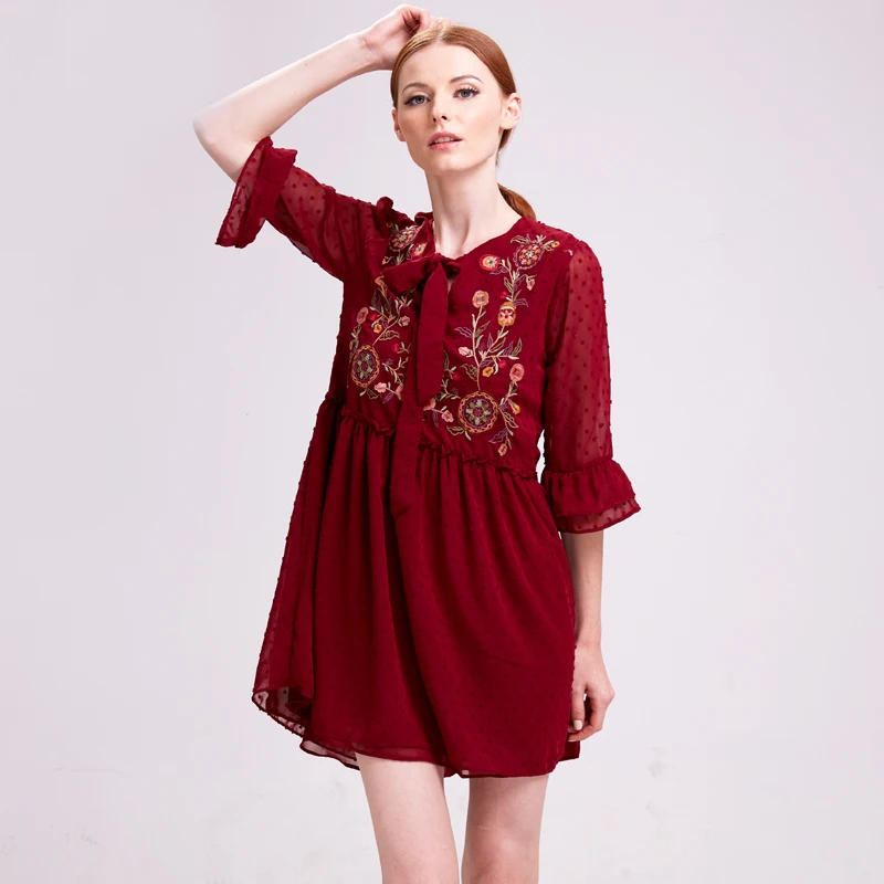 Женское мини платье JuneLove кружевное с цветочной вышивкой и бантом на осень зиму