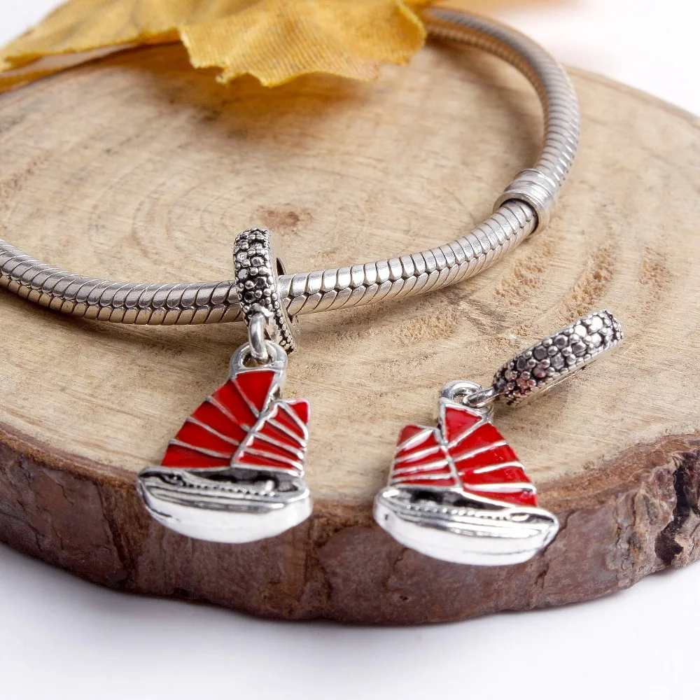 5 шт. Новая мода Красный Эмаль Парусник металлический Шарм корабль сосуд сплав