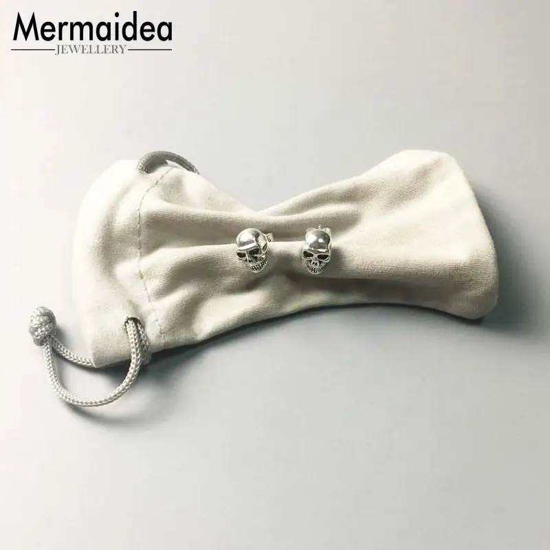 Серьги гвоздики в виде черепа модное ювелирное изделие скелета панк