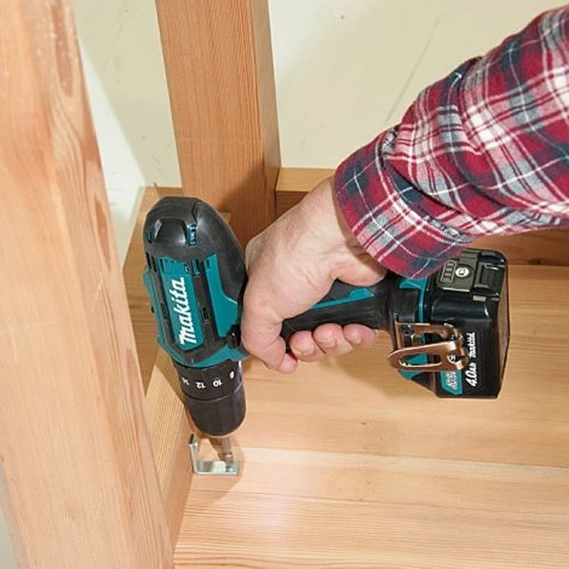 Дрель шуруповерт аккумуляторная Makita DF331DWYE (Напряжение аккумулятора 10.8 В емкость