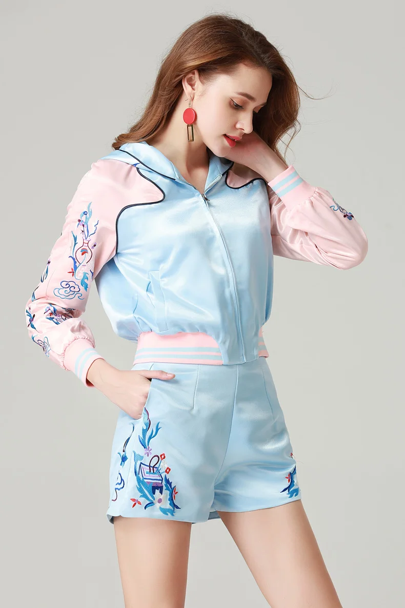 2019 Women's Runway Twinsets Hooded Collar Long Sleeves Embroidery Jackets with Shorts Fashion Two Piece Pants Sets | Женская одежда