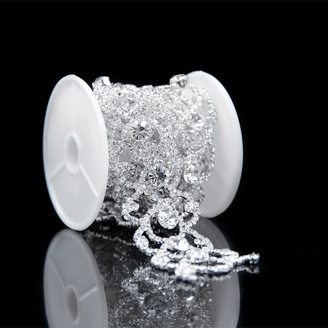 Цепочка Стразы для костюма с прозрачными кристаллами 10 ярдов золотистая