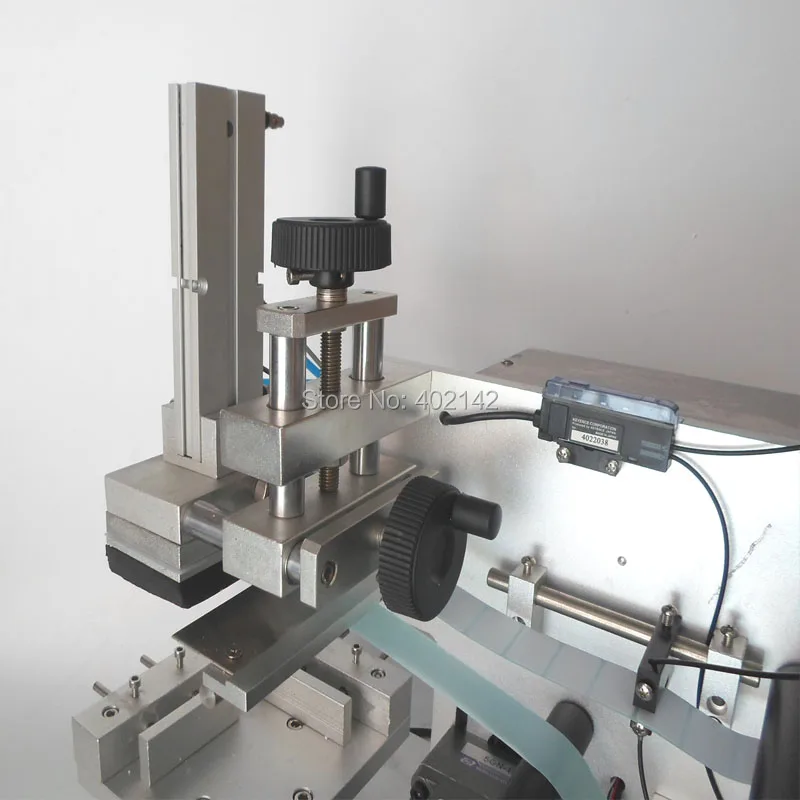 Factory price Labeling machine for Flat bottle semi-auto labeling sticker | Бытовая техника