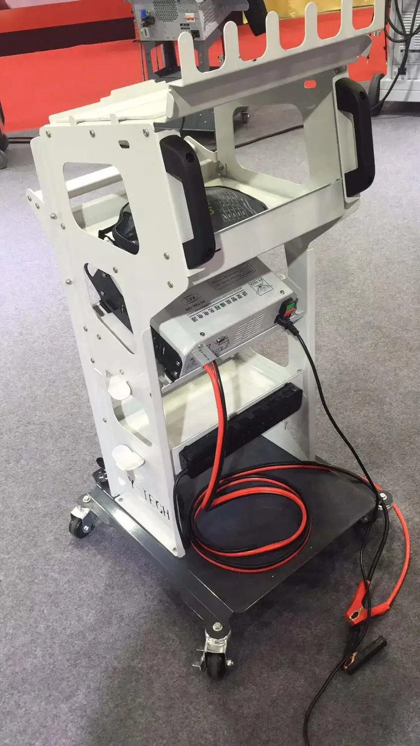 Многофункциональная программируемая тележка нового поколения| |