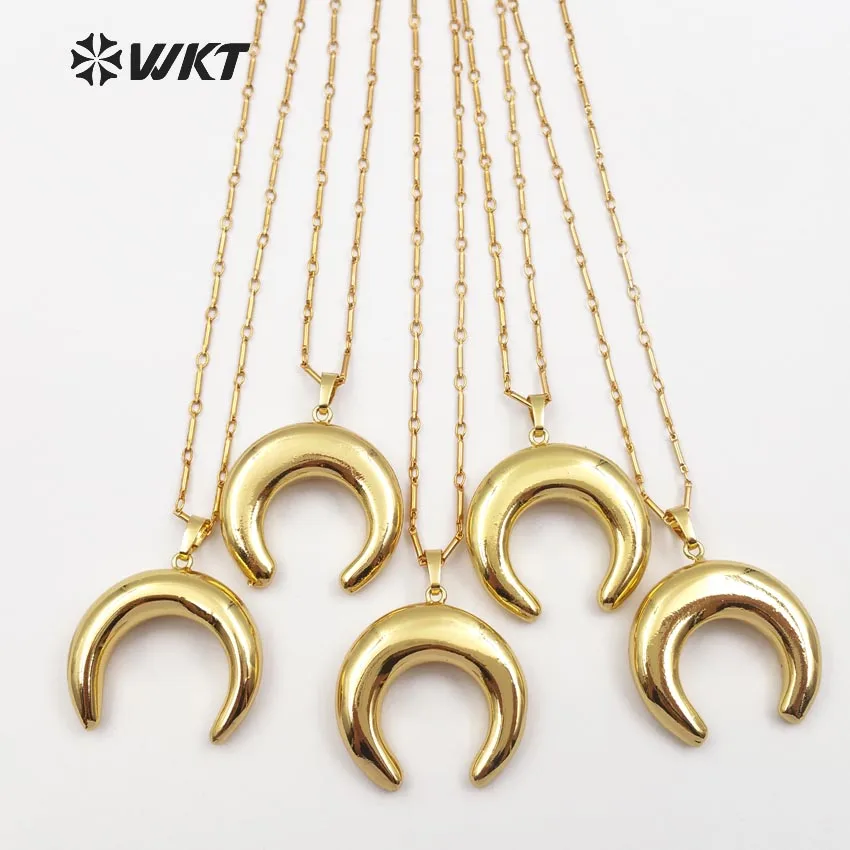 

WT-N1112 Dainty Neckalce With Double Horn With Full Gold Dipped Pendant Upside Down Moon 18 Inch Gold Layer Necklace