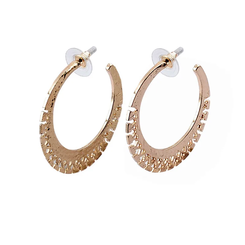 

Europe Hot Alloy C-shaped Earrings European and American Jewelry Wholesale Hypoallergenic Mixed Batch