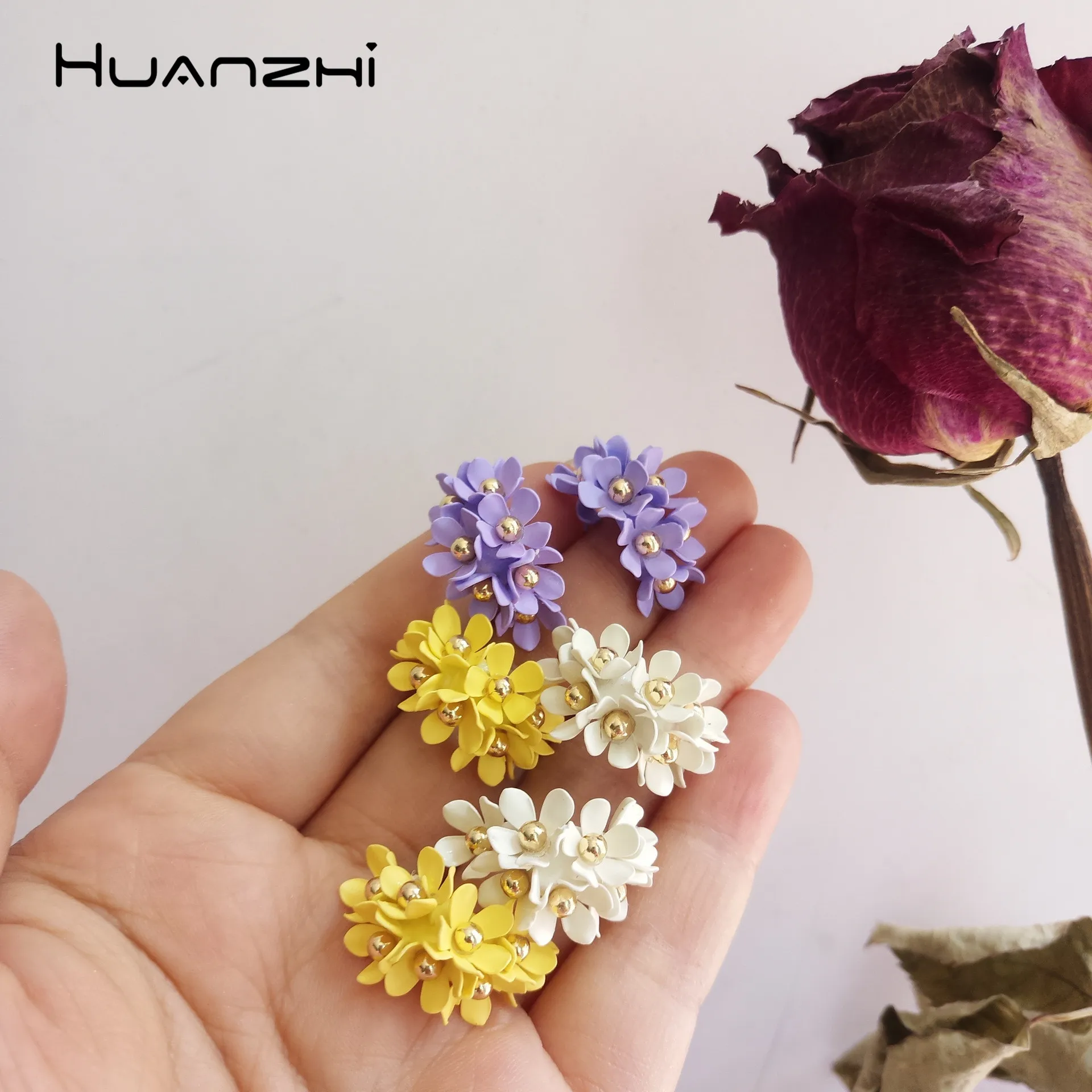 HUANZHI 2019 цветок несколько красочных C Форма спрей краска серьги из сплава обруч для