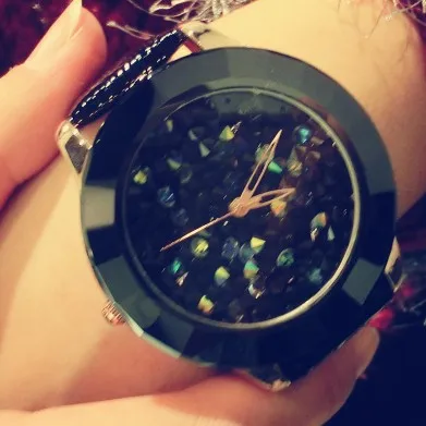 Женские часы со стразами GUOU фирменные из керамической кожи с кожаным ремешком |