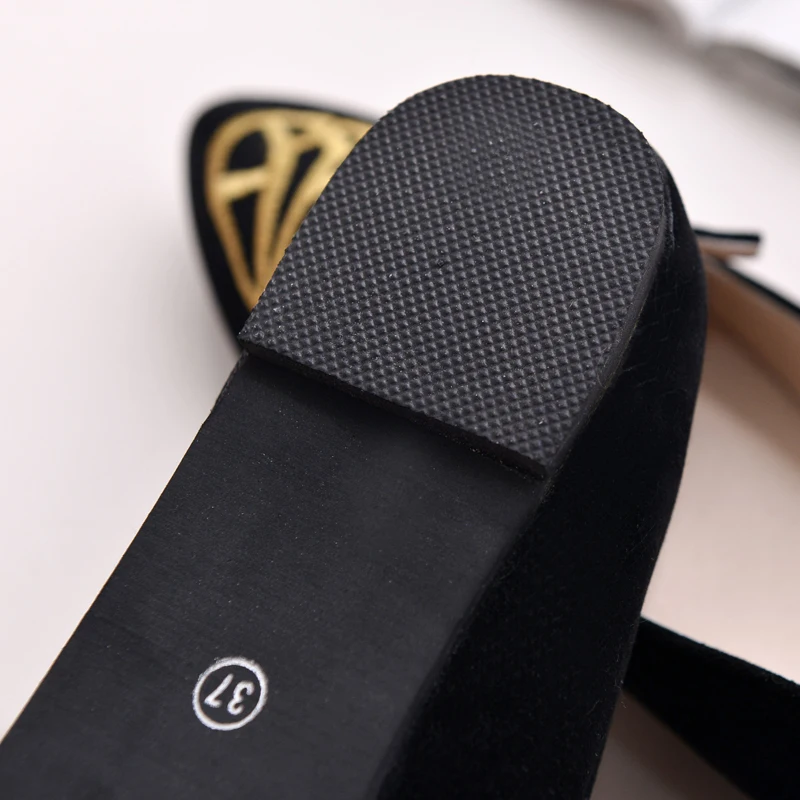 Новинка 2017 года Модные женские балетки на плоской подошве с острым носком сезон