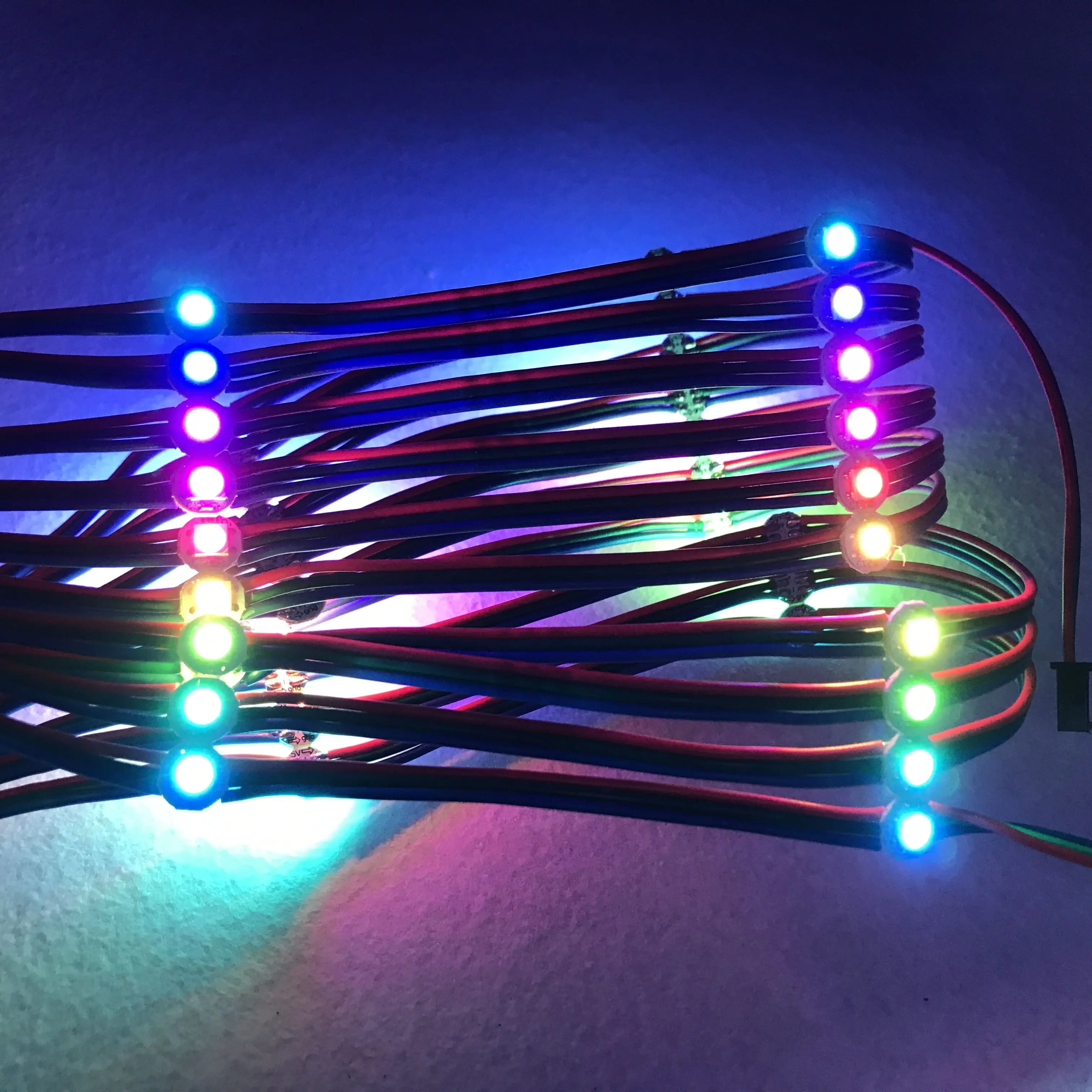 100 шт./струна DC5V WS2812B Модифицируемый rgb умный пиксельный свет С 3 контактным RGB