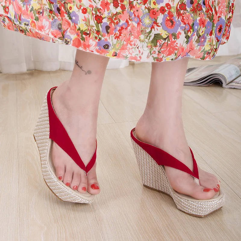 Шлепанцы женские на очень высокой танкетке сплошные сандалии платформе с