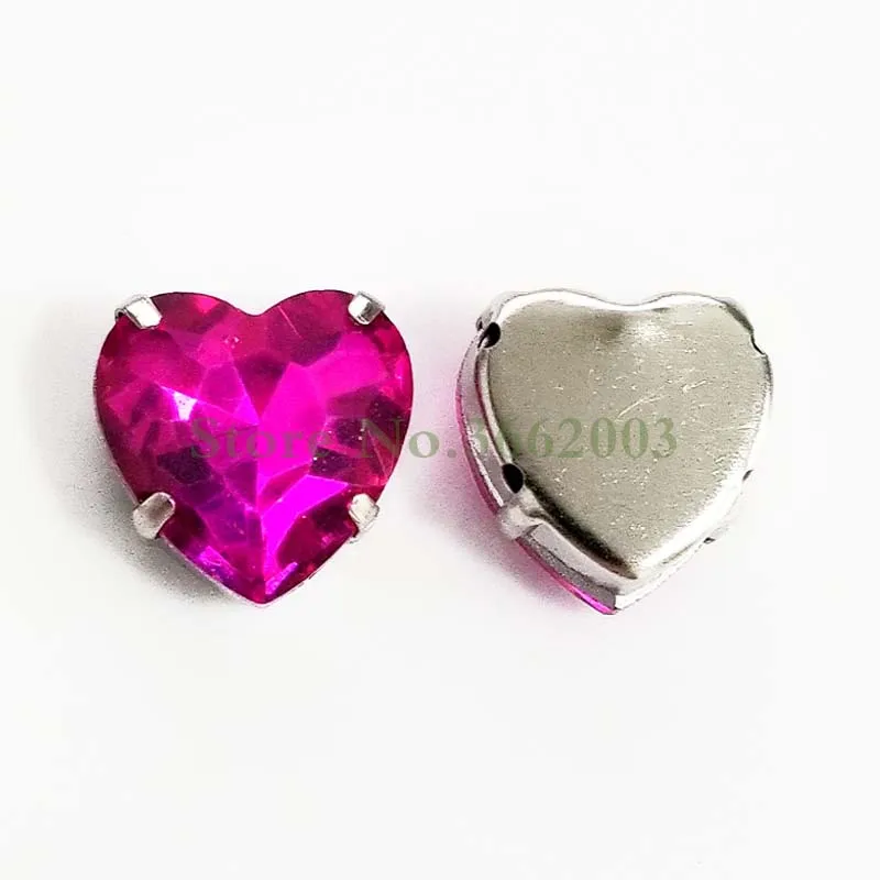 Розово красное сердце формы наивысшего качества стекла с украшением в виде