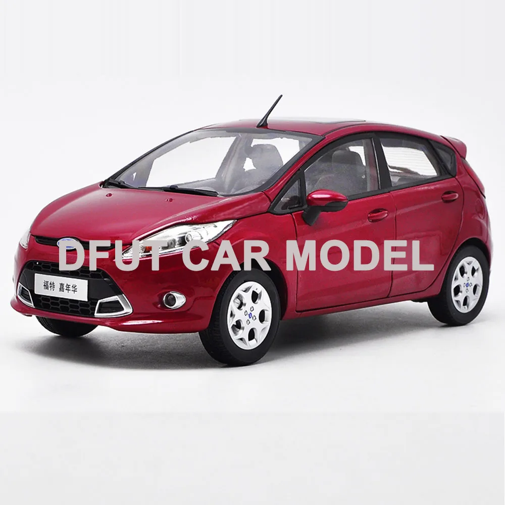 Литая под давлением модель автомобиля 1:18 Ford New Carnival FIESTA 2018 новая Игрушечная в