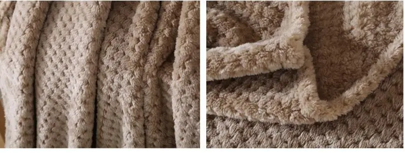 Серо розовое детское одеяло вязаное крючком для новорожденных