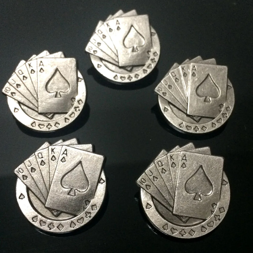 Новинка 30 шт. 25х25мм круглые серьги-гвоздики в виде покерного браслета античном