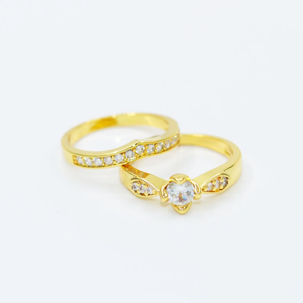 Параболы золото Цвет Свадебные Обручение сердце пара кольцо с cubic zirconia Wedding Band