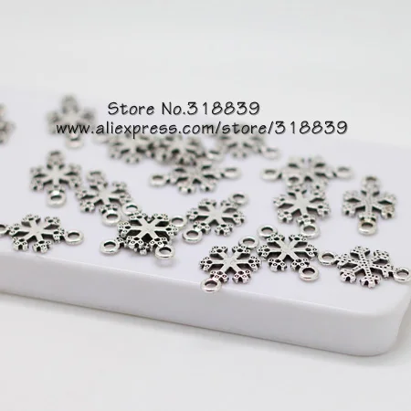 Античные серебряные металлические очаровательные снежинки на Рождество для