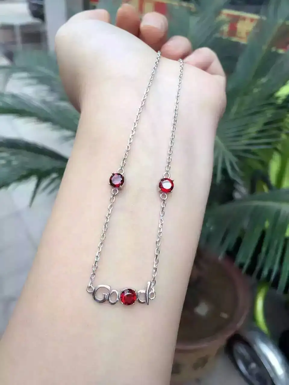 Фото Ожерелье из натурального красного граната ожерелье с подвеской драгоценного