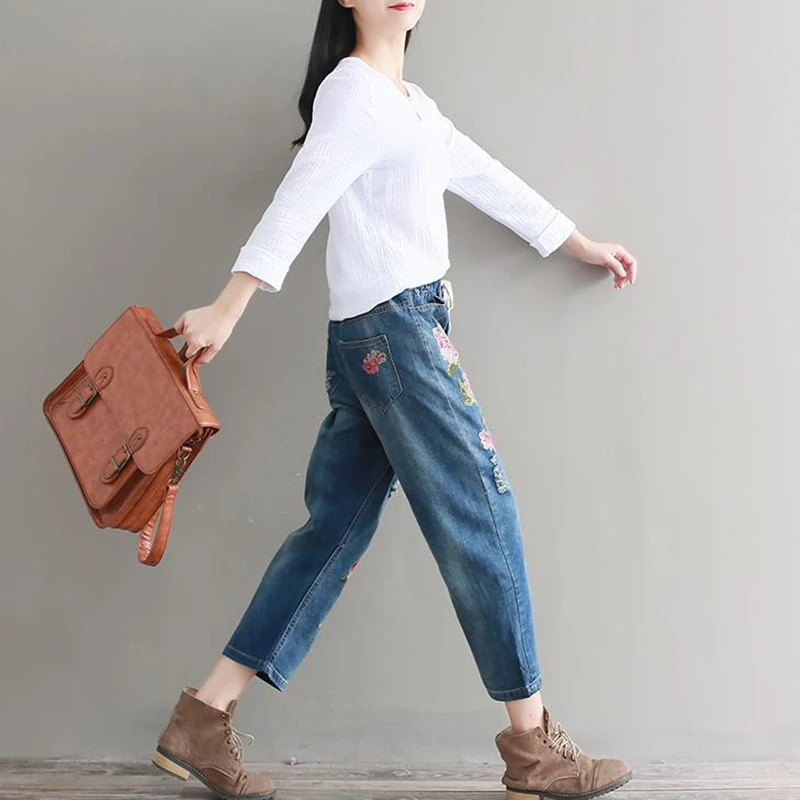 Джинсы Mom с вышивкой джинсовые брюки женские джинсы в японском стиле новинка 2018