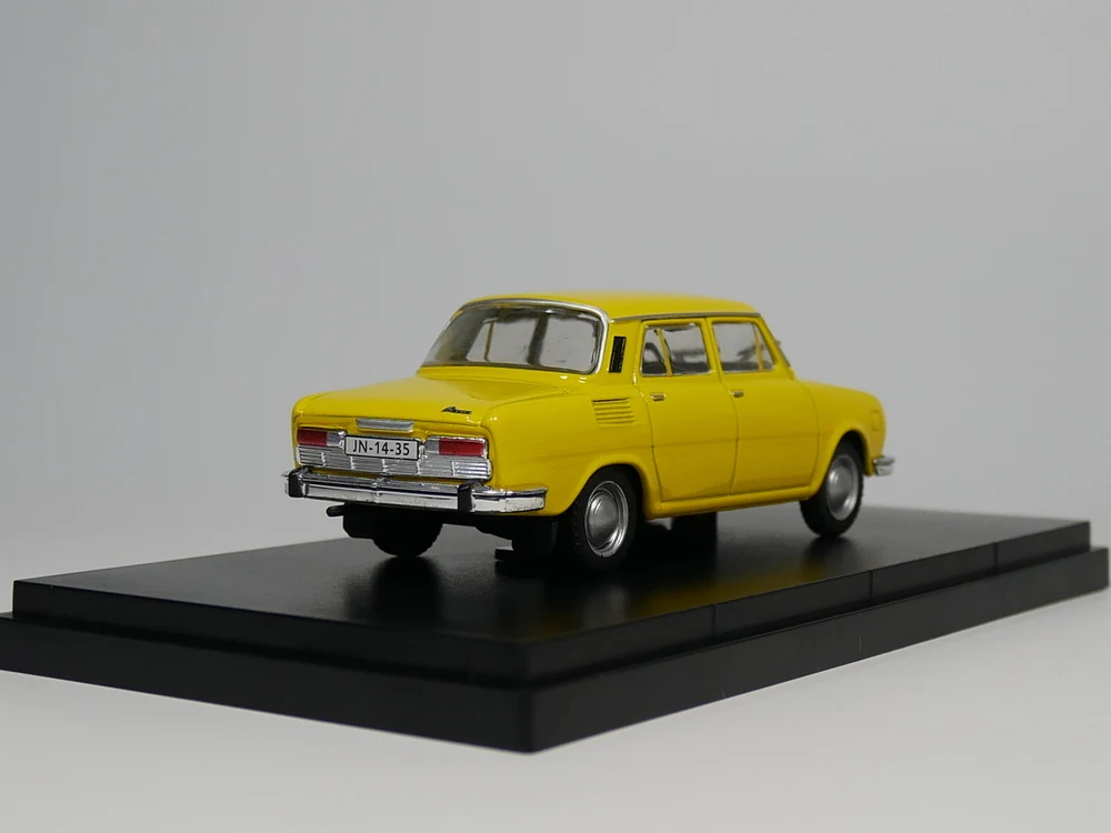 Ixo 1:43 Skoda 100 литая под давлением модель автомобиля| |
