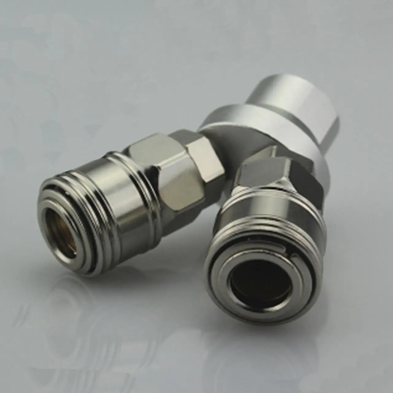 

1/4" BSP Female 2 Way Pneumatic Air Quick Release Self-Locking Socket C Type