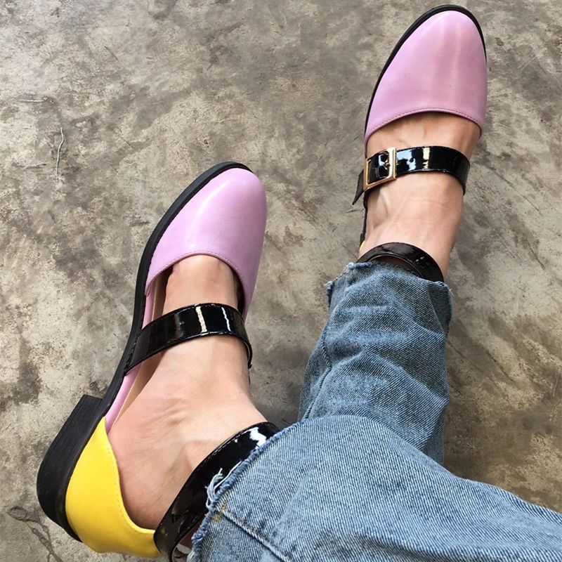 Летние сандалии на плоской подошве женская обувь + Zapatos De Mujer с острым носком и