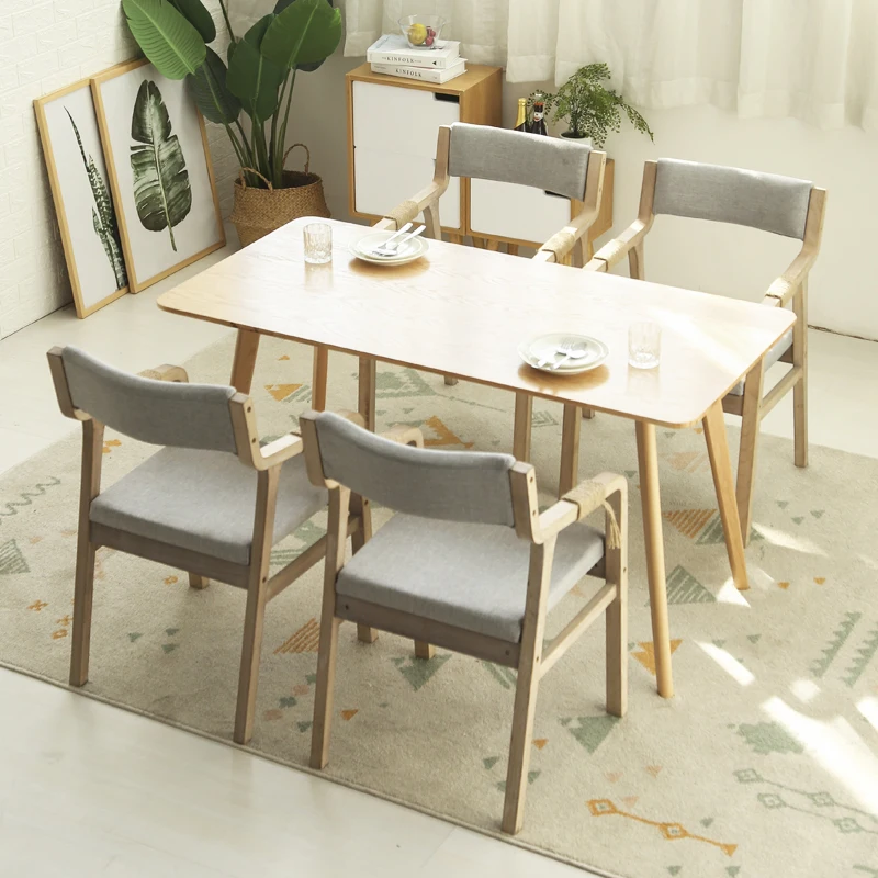 Стул обеденный из массива дерева в стиле ретро современный минималистичный