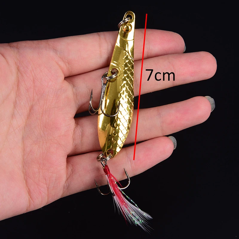 

1pc 7cm/13g Metal Fishing Lure Spoon Lure With Feather Noise Paillette Hard Bait
