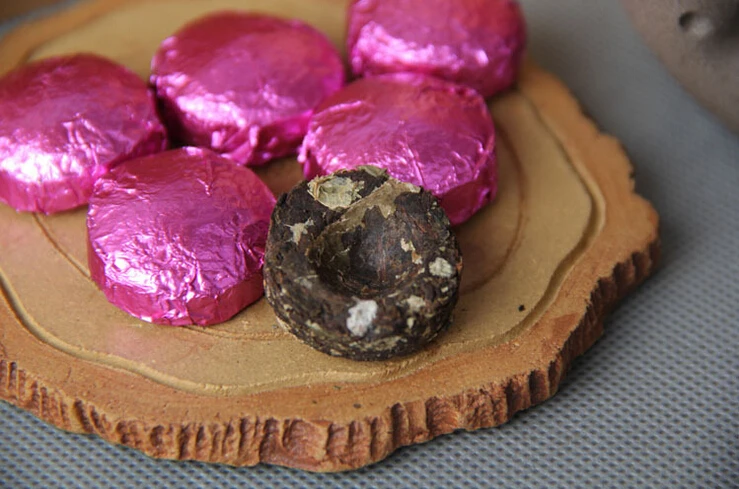 Бесплатная доставка 10 шт. 2011 приготовленный пуэр зеленый чай питание Мини сяо