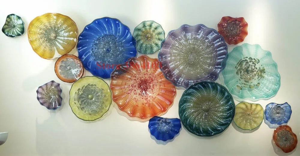 

Museum Gallery Deco 100% Hand Blown Dale Chihuly Style Hanging Plates Borosilicate Glass Wall Light
