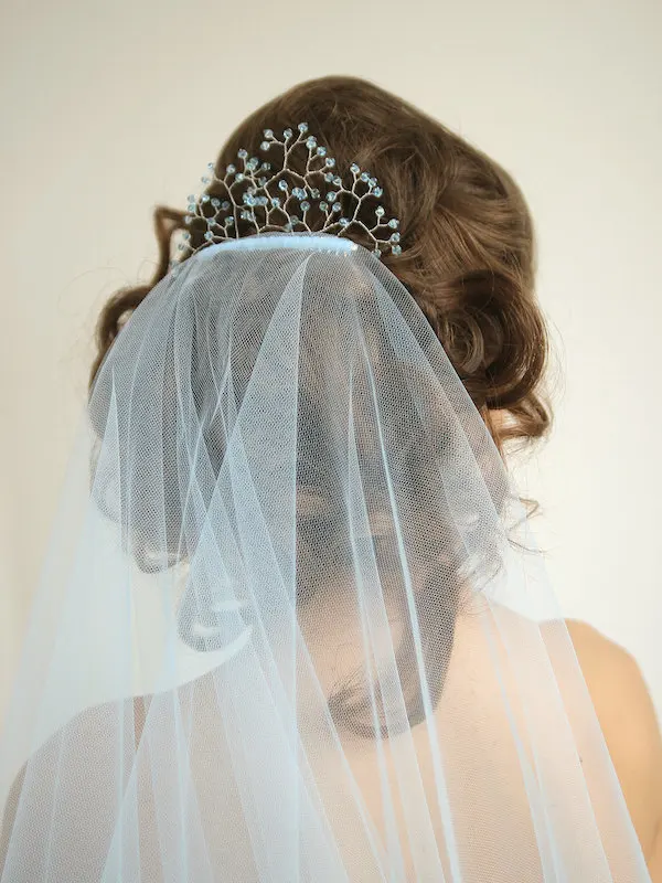 Недорогая простая детская фата из голубого тюля Длинная с кромкой для собора и