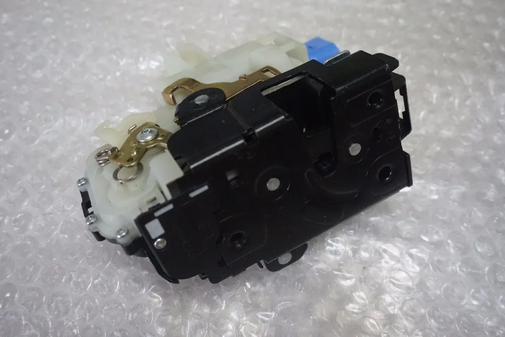 Передний левый 8 pin Дверные замки Привод механизма для VW Transporter T5 T6 Seat Ibiza 3B1837015AM