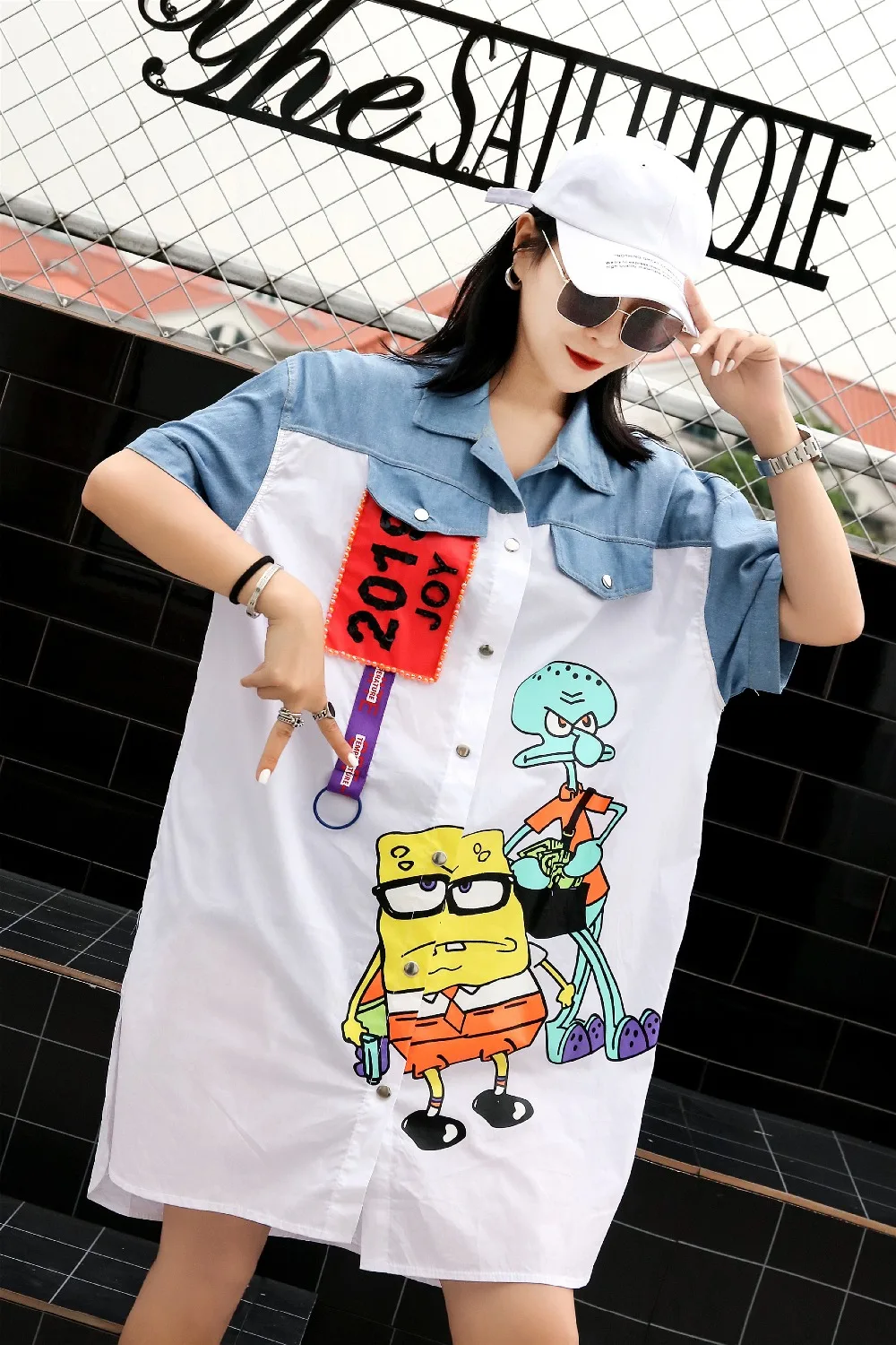 Camisa manga corta для женщин мультфильм печати рубашка Цвет блок Топы с короткими