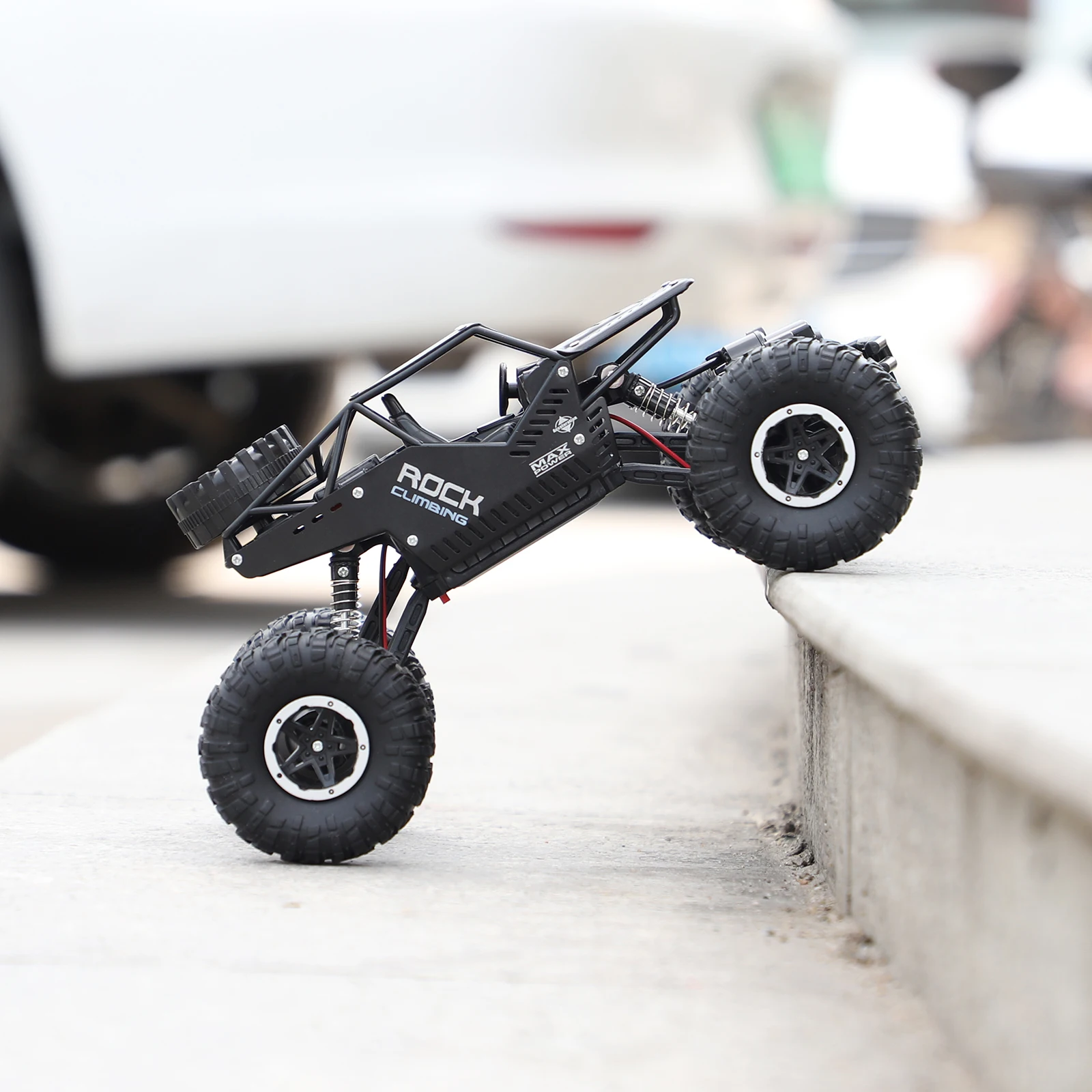 Новое поступление Радиоуправляемый автомобиль 1:18 4WD 2 4 ГГц с дистанционным