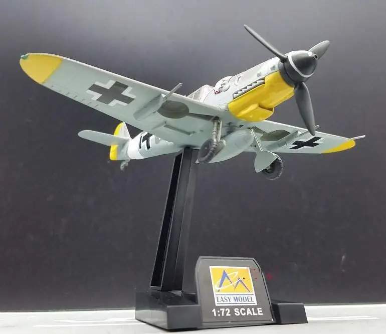 Немецкая мезсершмитт BF109G-6 VII JG3 1944 1/72 легкая модель |