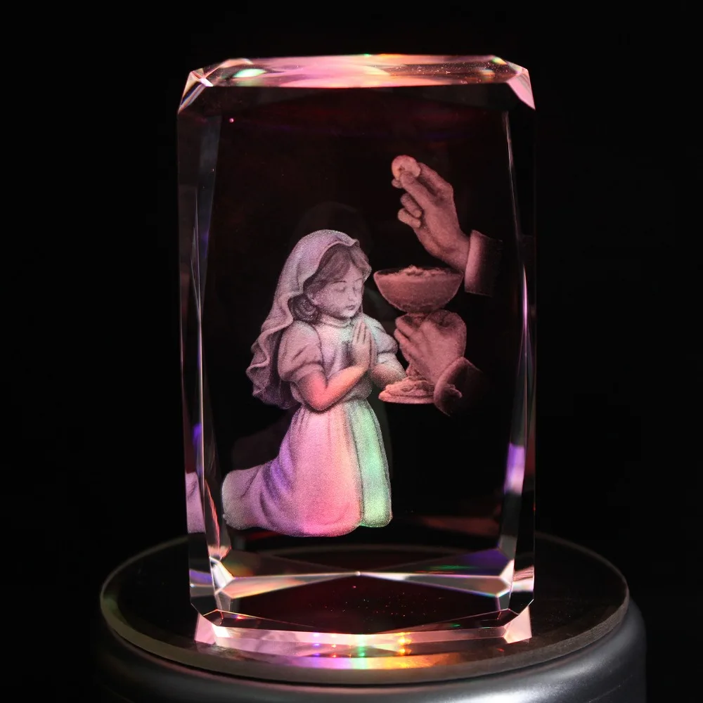 

Pretty Girl Praying Sculpture Laser Crystal Carving Cube The First Holy Communion Favors