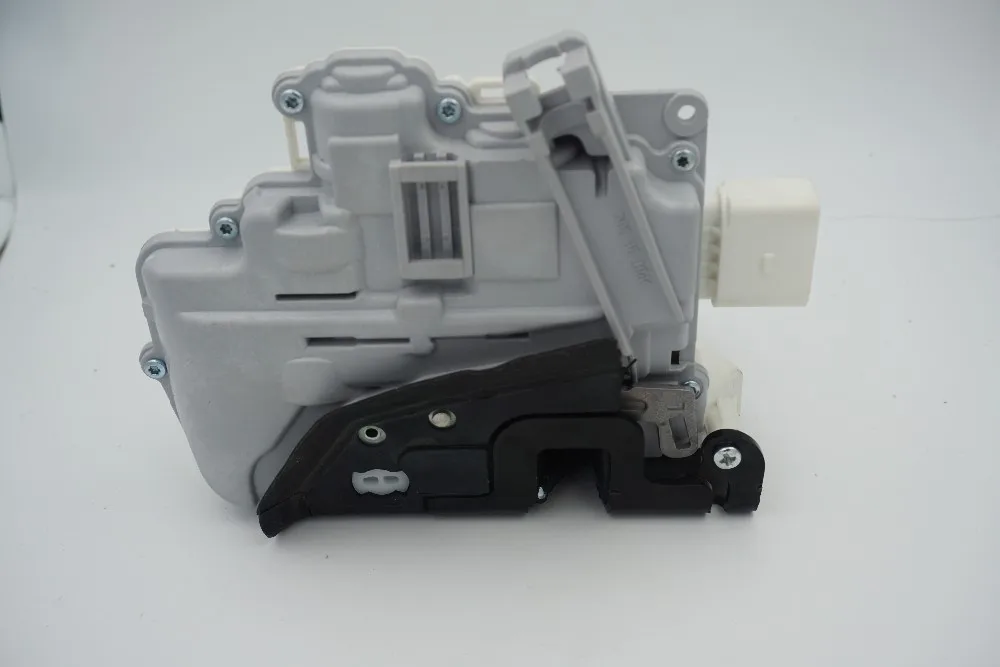 Привод дверного замка для SEAT ALTEA XL LEON II TOLEDO III vw VOLKSWAGEN EOS 1P1837015A 1P1 837 015A 015 A 1P1837015 |