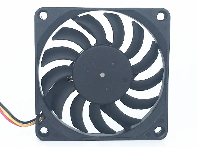 

Y.S TECH FD127010LB Server Cooling Fan DC 12V 0.2A 70x70x10mm 3-wire