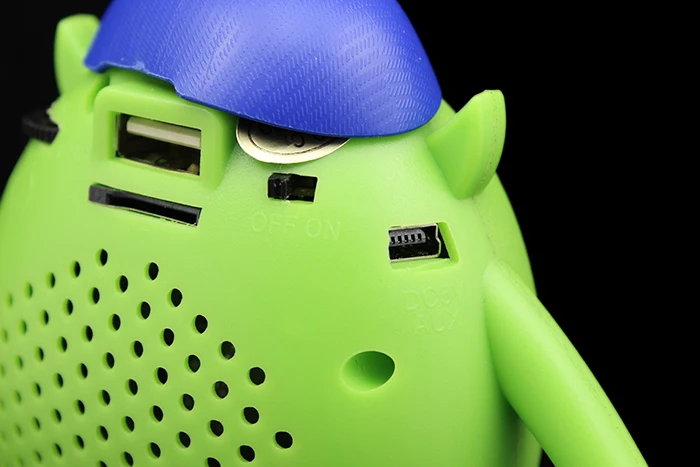 Бесплатная Доставка Монстры Мини Спикер ж/FM U-диск Карты ПАМЯТИ Mp3-плеер для