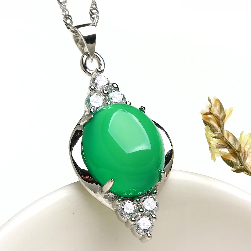 

High-grade natural green chalcedony pendant female models562