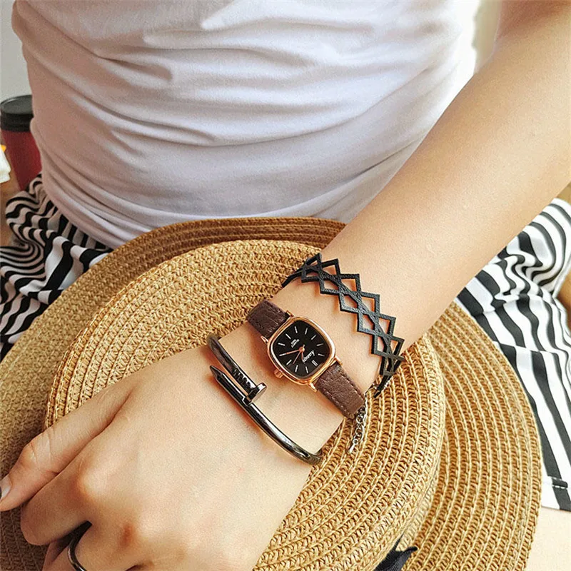 Тонкие тонкие женские часы Ulta маленькие квадратные розового золота наручные из