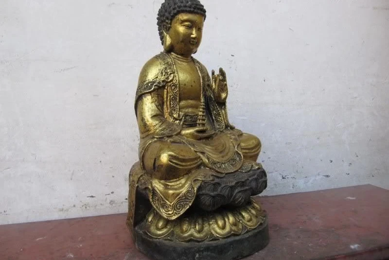 Тибетская Статуэтка бронзовая позолота Tathagata Amitabha Будда держит пагоды сидеть на