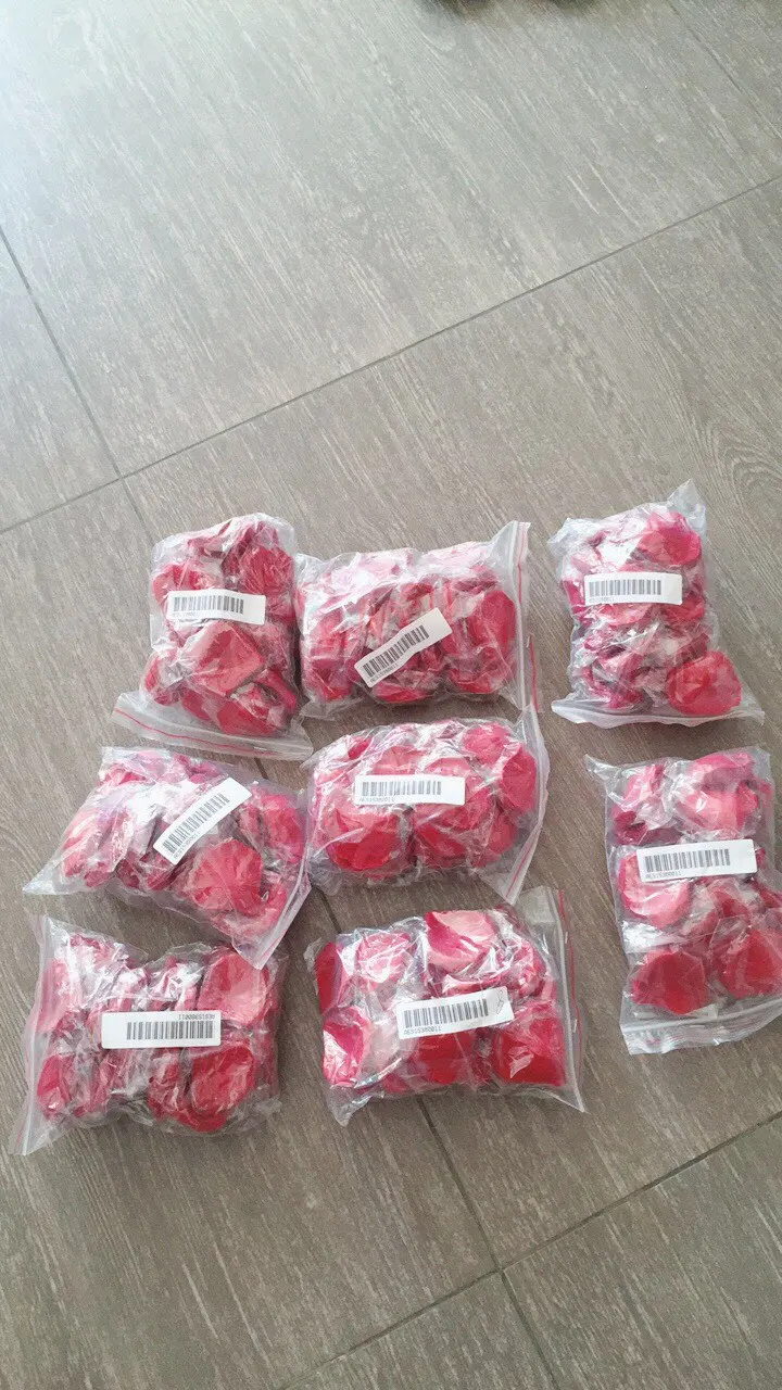 5000pcs / lot 5*5cm silk rose petals for Wedding Decoration Romantic Artificial Rose Petals Flower 5000 шт. партия 5 * см шелковые