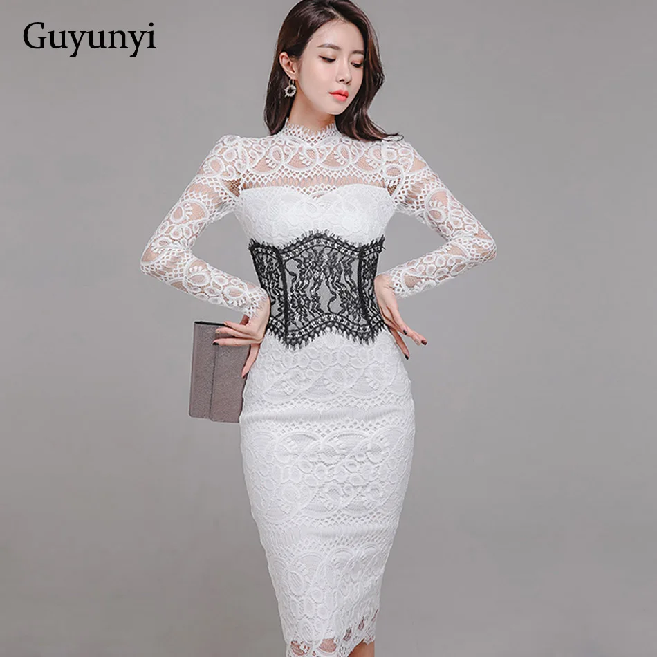 Женское офисное платье элегантное кружевное черное с прострочкой маленькое