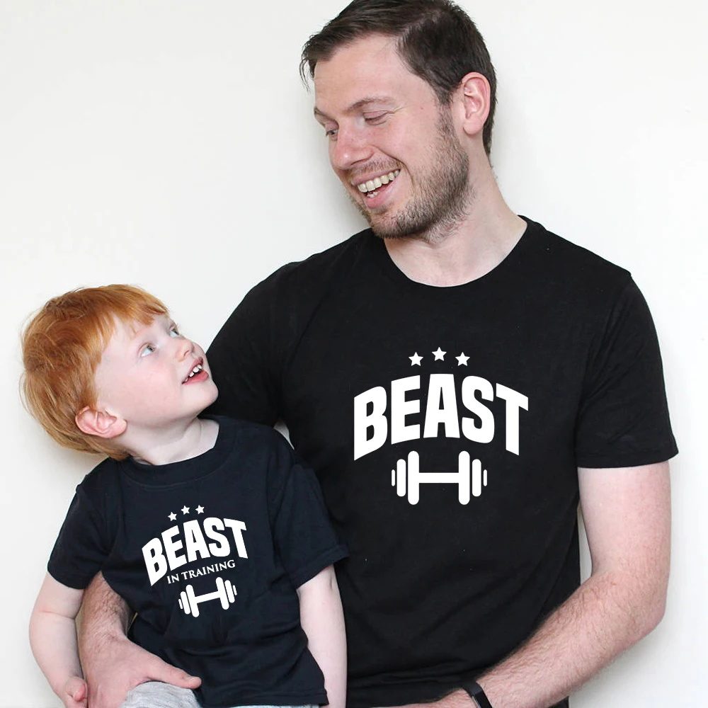 Camiseta a juego de pap&aacute; y beb&eacute;, ropa familiar de entrenamiento de la bestia y la bestia, atuendos, apariencia de padre e hijo, camiseta de manga corta-0