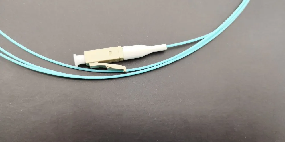 FTTH LC волоконно оптический свиной хвост 50/125 OM3 0 9 мм 1 5 м ПВХ/LSZH|Оптоволоконное