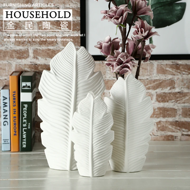 

White Ceramic Flower Vase Crafts Creative Flowerpot Simple Modern Home Furnishing Flower Bottle Porcelain Tabletop Wedding Vase