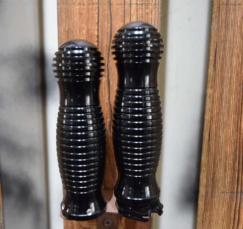 

Cafe Racer Motorcycle Edge Cut GRIPS FOR HARLEY 1" Hanle Bar Grips