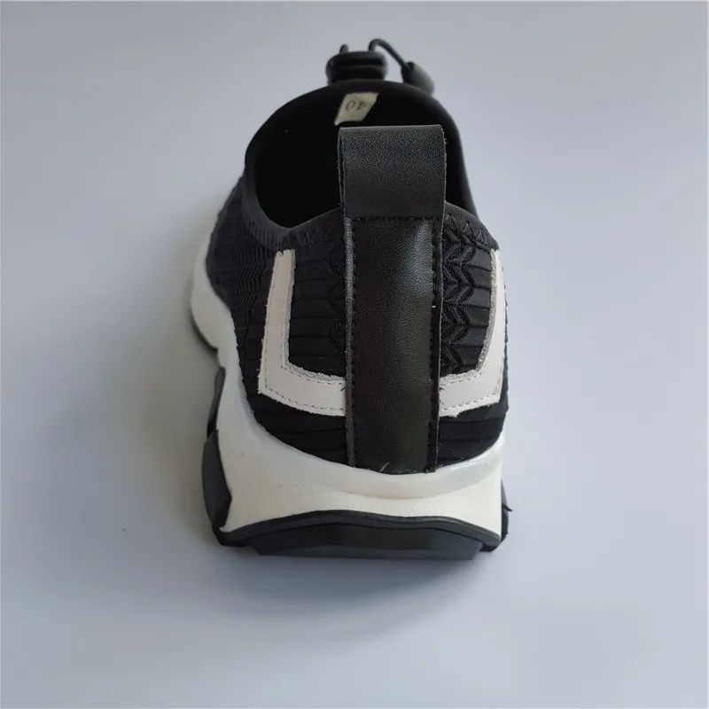 Мужские повседневные туфли черные мягкие кроссовки на шнуровке